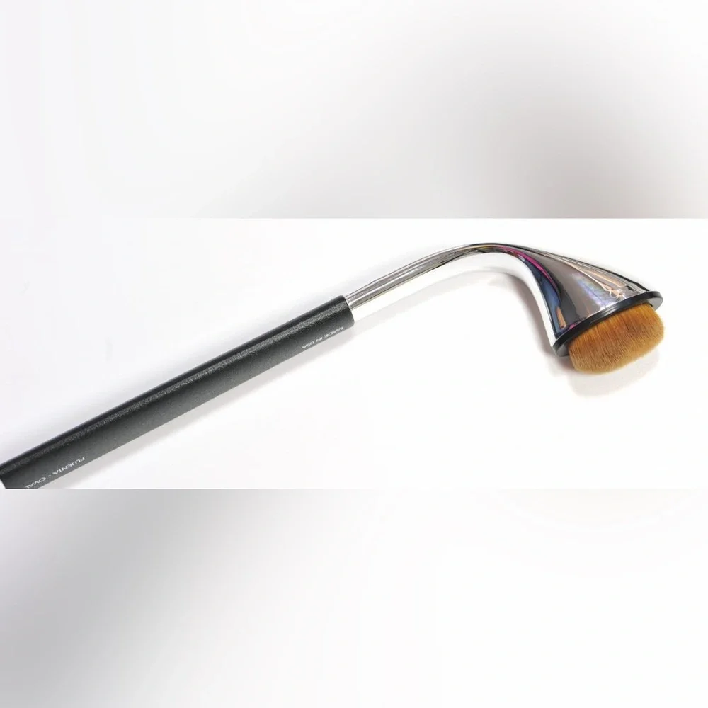 NIB ARTIS Fluenta Collection‎ Oval 4 Brush